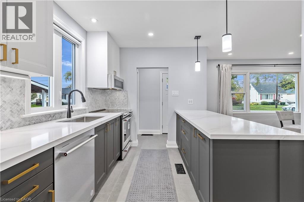 9 Admiral Road, St. Catharines, Ontario  L2P 1G4 - Photo 18 - 40800268