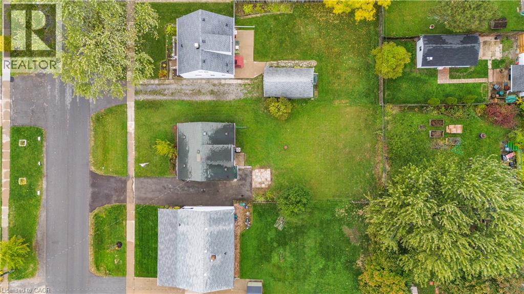 9 Admiral Road, St. Catharines, Ontario  L2P 1G4 - Photo 4 - 40800268