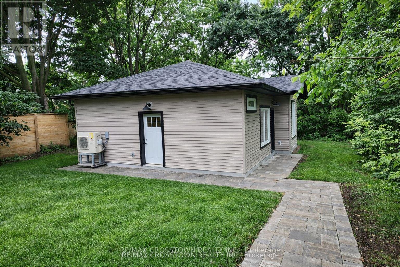 GDN STE - 120 DUNDONALD STREET, Barrie, Ontario