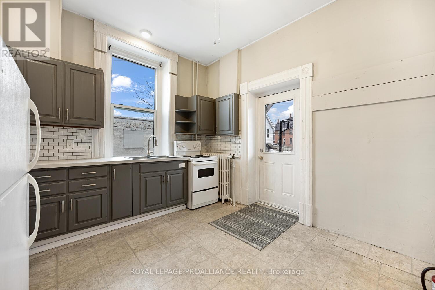 1 - 1-42 King Street E, Brockville, Ontario K6V 1B1 - Photo 14 - X12723066