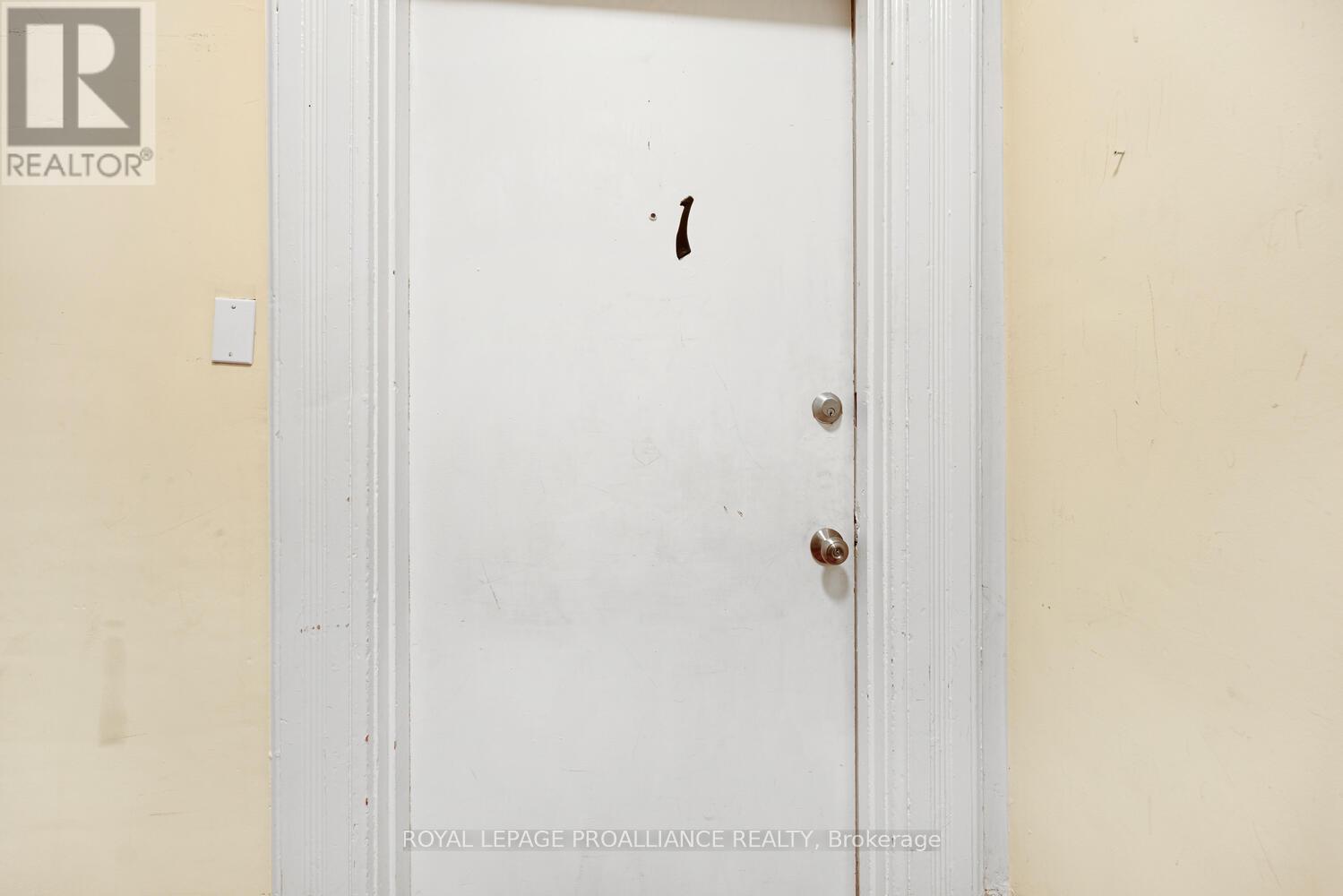 1 - 1-42 King Street E, Brockville, Ontario K6V 1B1 - Photo 4 - X12723066