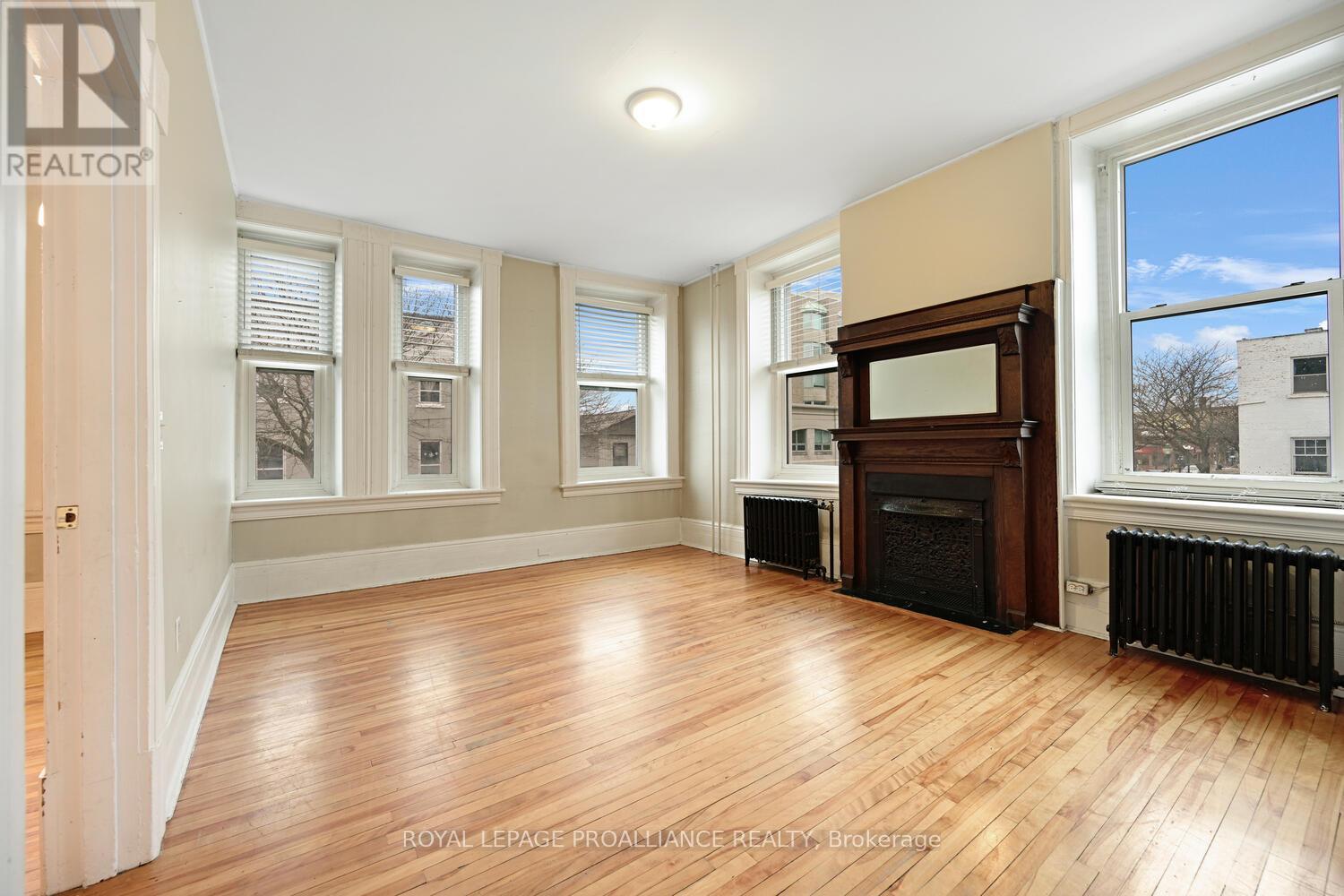 1 - 1-42 King Street E, Brockville, Ontario K6V 1B1 - Photo 7 - X12723066