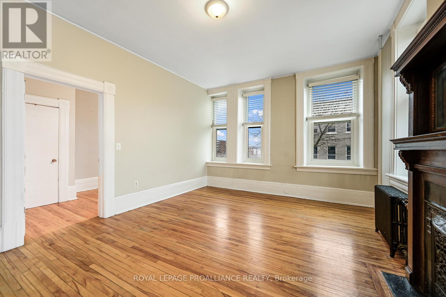 1 - 1-42 King Street E, Brockville, Ontario K6V 1B1 - Photo 9 - X12723066