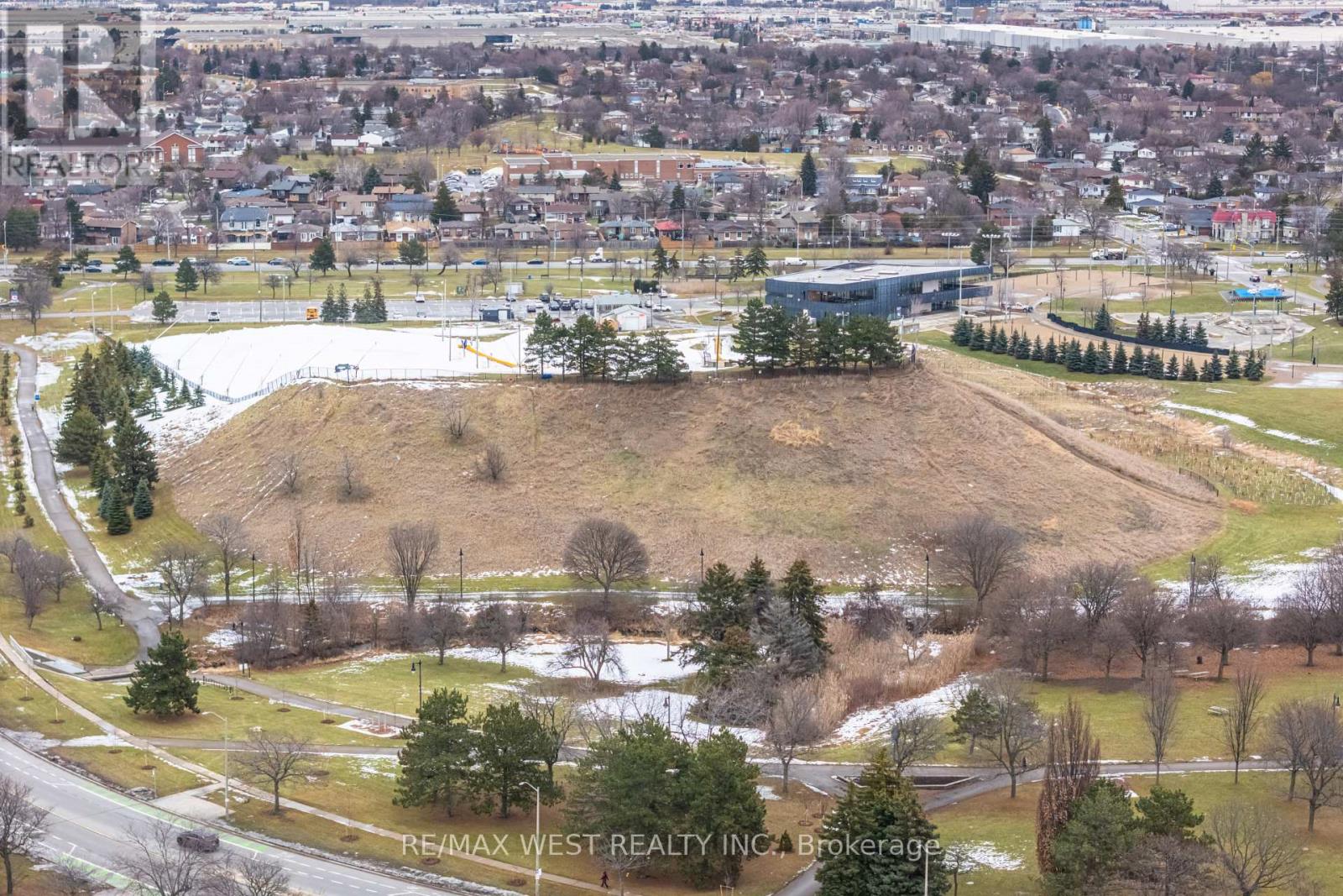 6 Hillpark Trail, Brampton, Ontario  L6S 1R1 - Photo 46 - W12723086