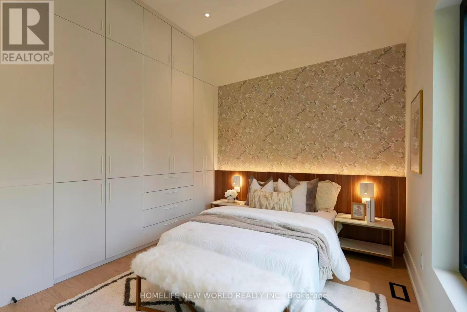 30 Orchard Crescent, Toronto, Ontario  M8Z 3E1 - Photo 11 - W12723090