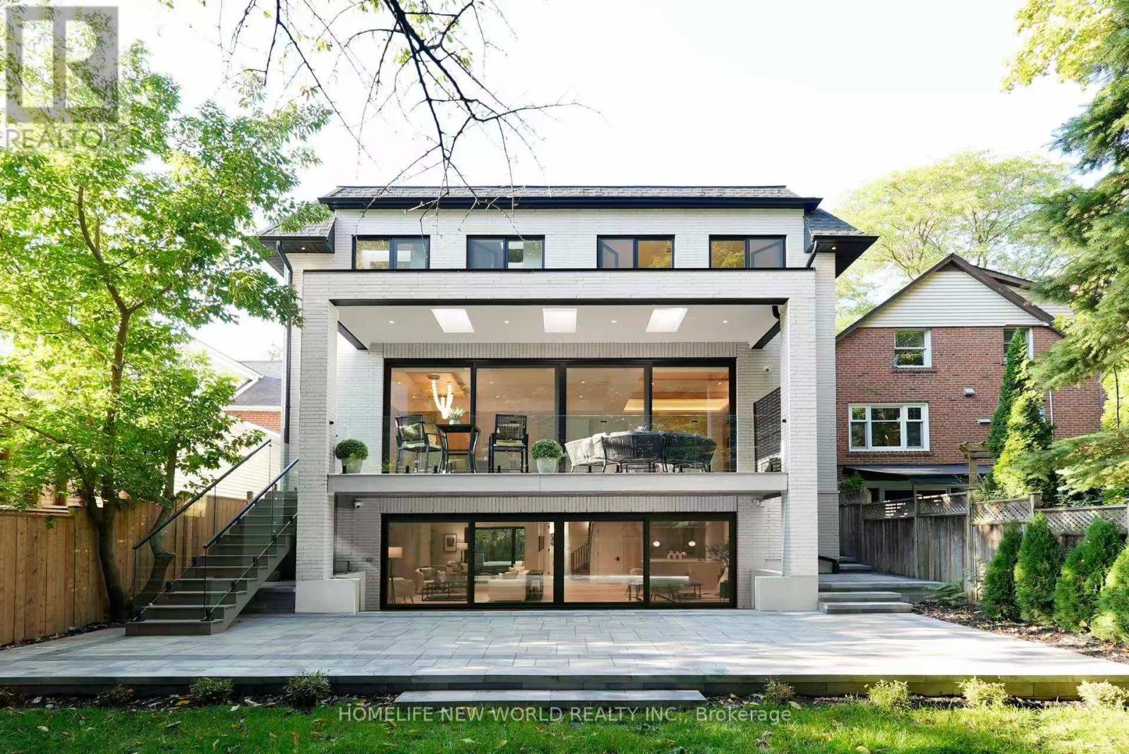 30 Orchard Crescent, Toronto, Ontario  M8Z 3E1 - Photo 14 - W12723090