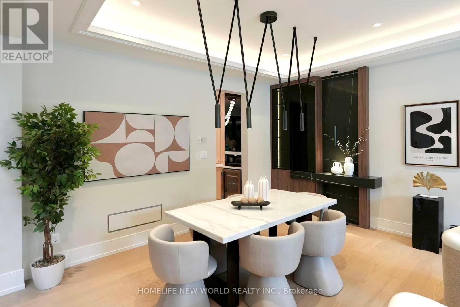 30 Orchard Crescent, Toronto, Ontario  M8Z 3E1 - Photo 2 - W12723090