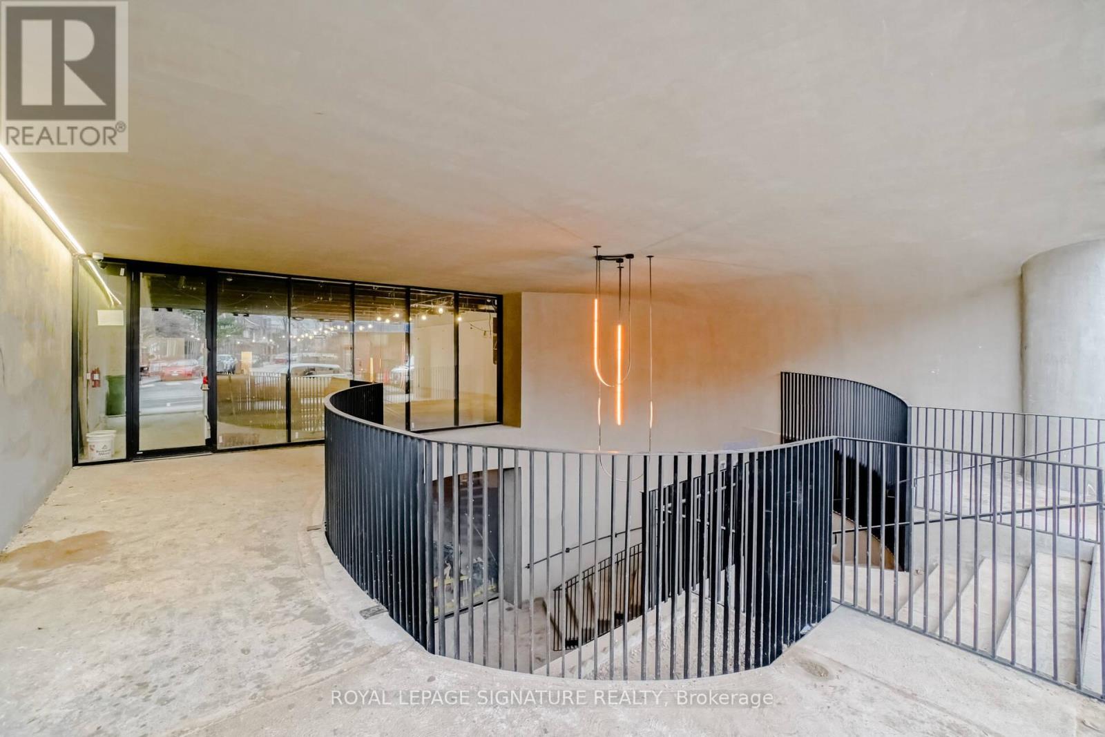 Lower - 1305 Dundas Street W, Toronto, Ontario  M6J 1X8 - Photo 2 - C12723106