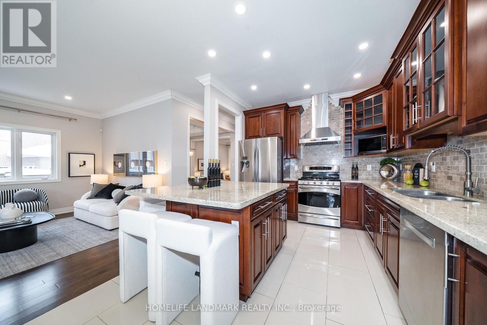 26 Monaco Crescent, Richmond Hill, Ontario  L4S 1X6 - Photo 9 - N12723096