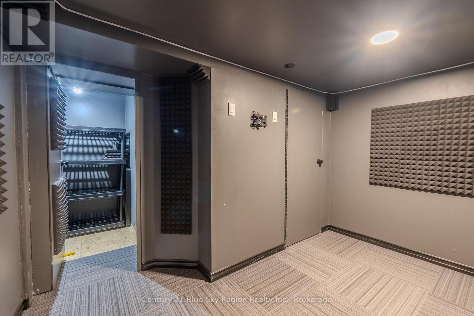 62 Strathcona Drive, North Bay, Ontario  P1A 2N1 - Photo 34 - X12537088