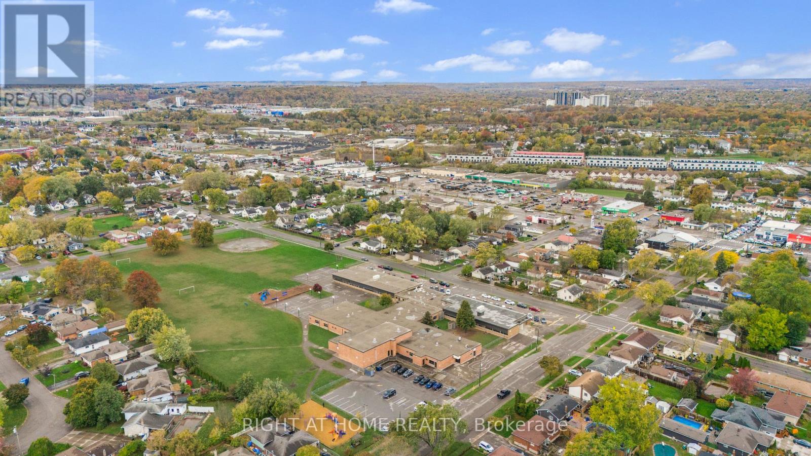 9 Admiral Road, St. Catharines, Ontario  L2P 1G4 - Photo 7 - X12723098