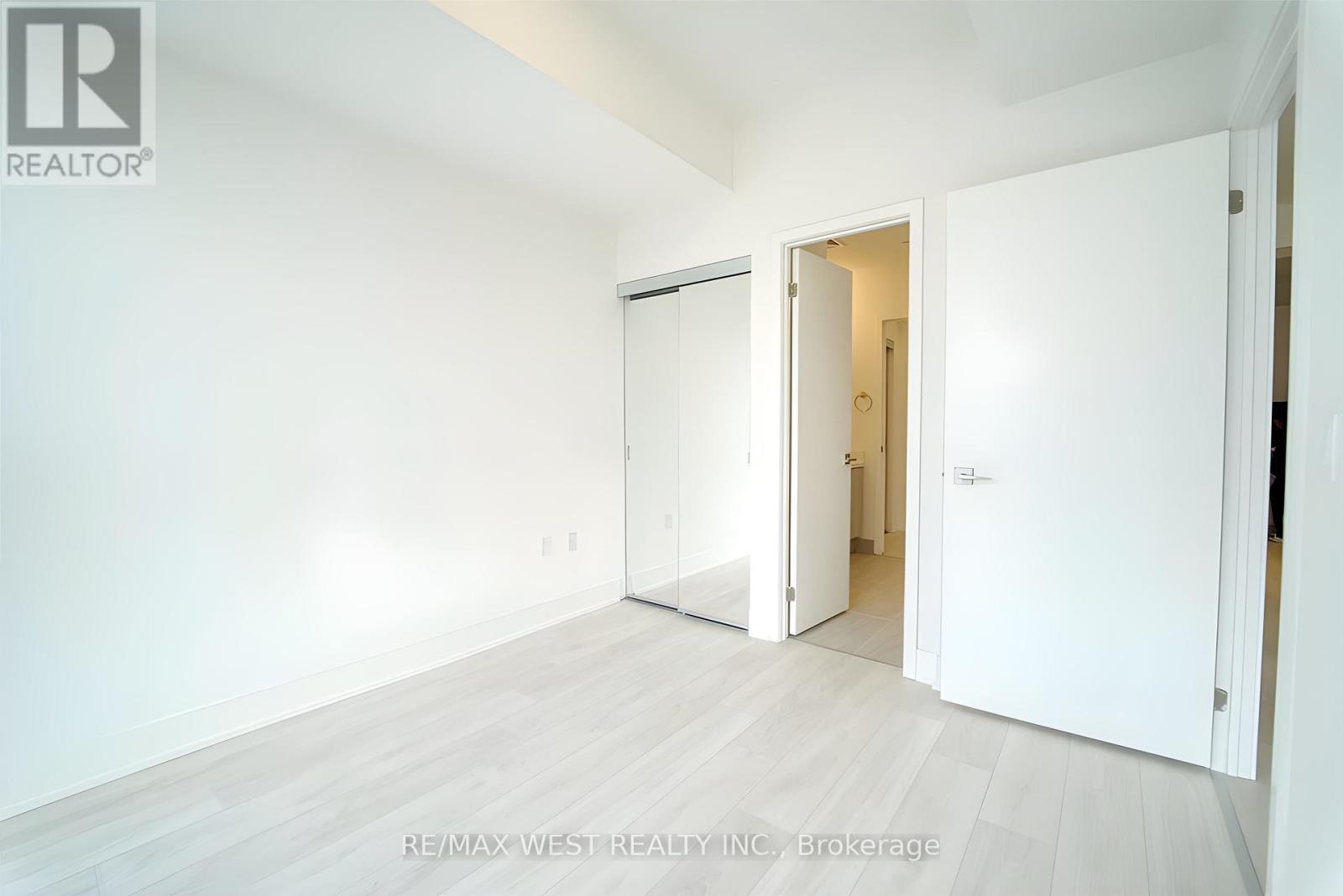 909 - 2908 Highway 7 Road, Vaughan, Ontario  L4K 0K5 - Photo 11 - N12713902