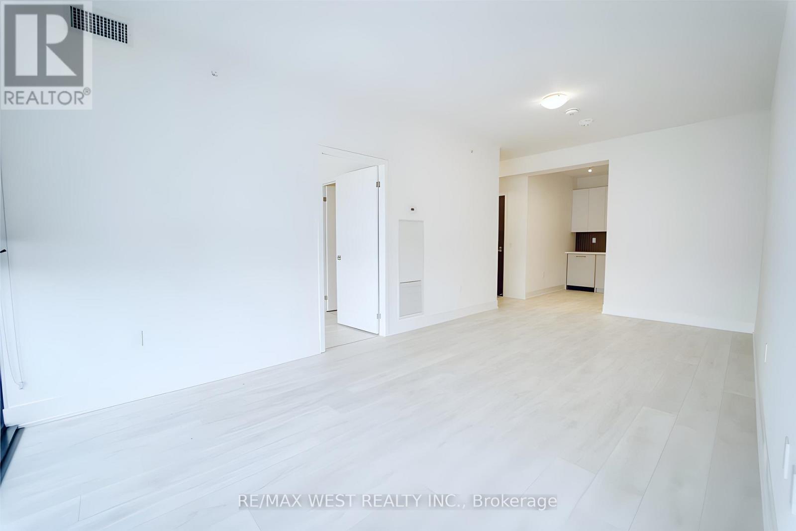 909 - 2908 Highway 7 Road, Vaughan, Ontario  L4K 0K5 - Photo 7 - N12713902