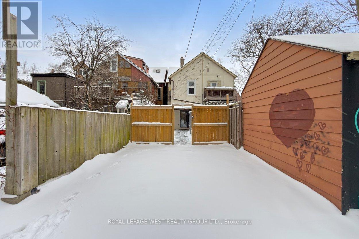 25 Westmoreland Avenue, Toronto, Ontario  M6H 2Z6 - Photo 47 - W12723020