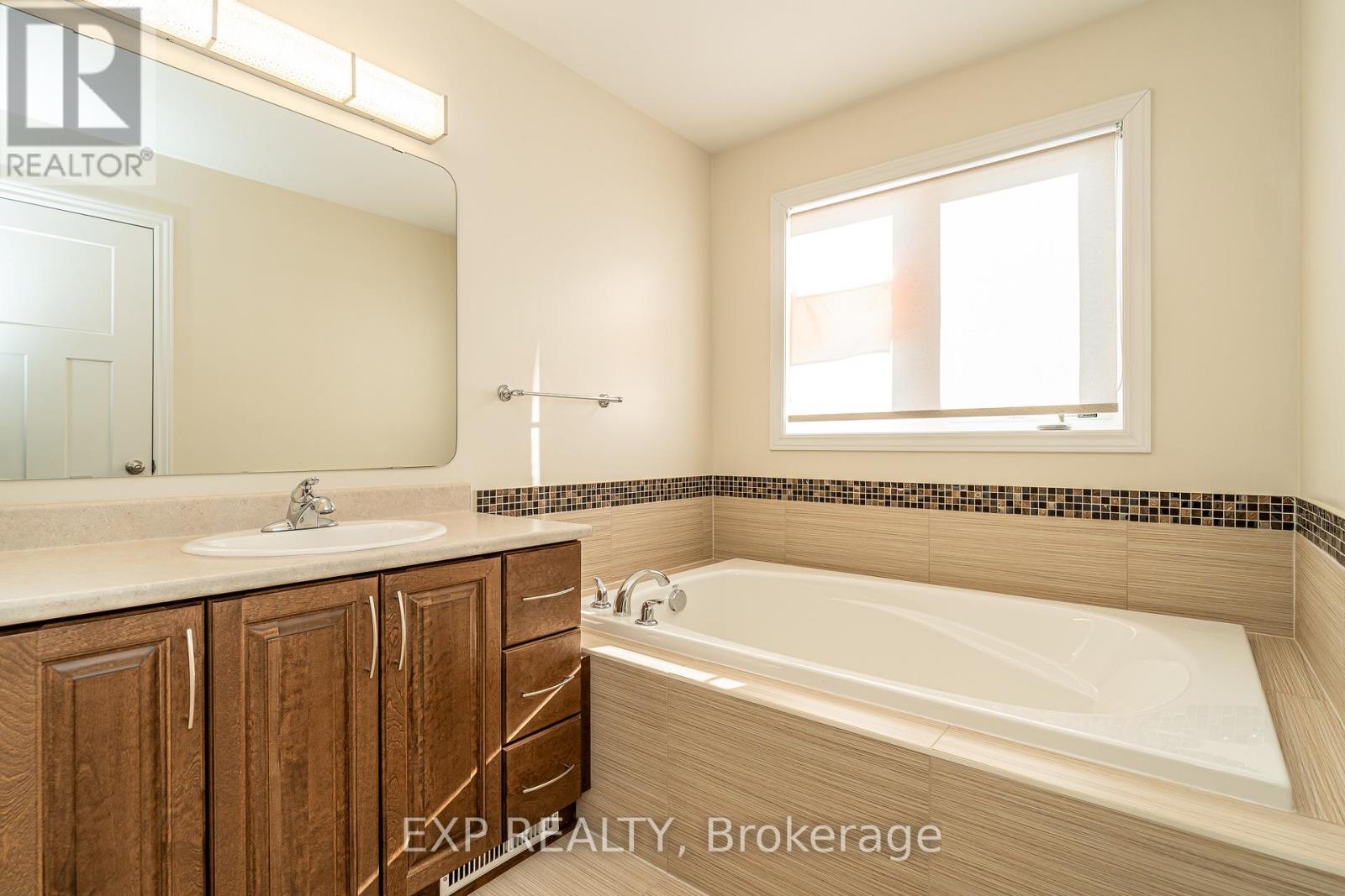 611 Moorpark Avenue, Ottawa, Ontario  K2M 0B6 - Photo 32 - X12723110