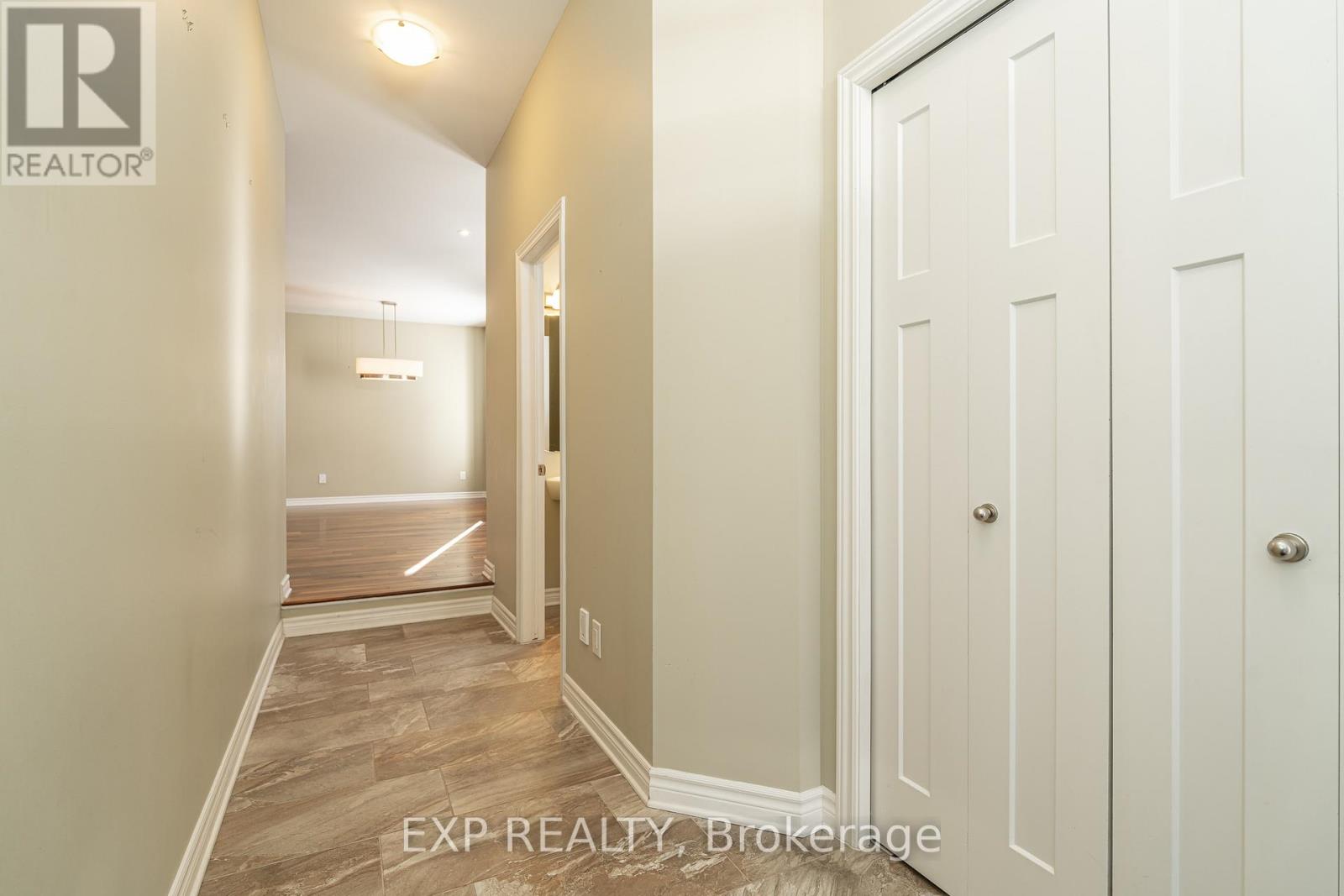 611 Moorpark Avenue, Ottawa, Ontario  K2M 0B6 - Photo 5 - X12723110