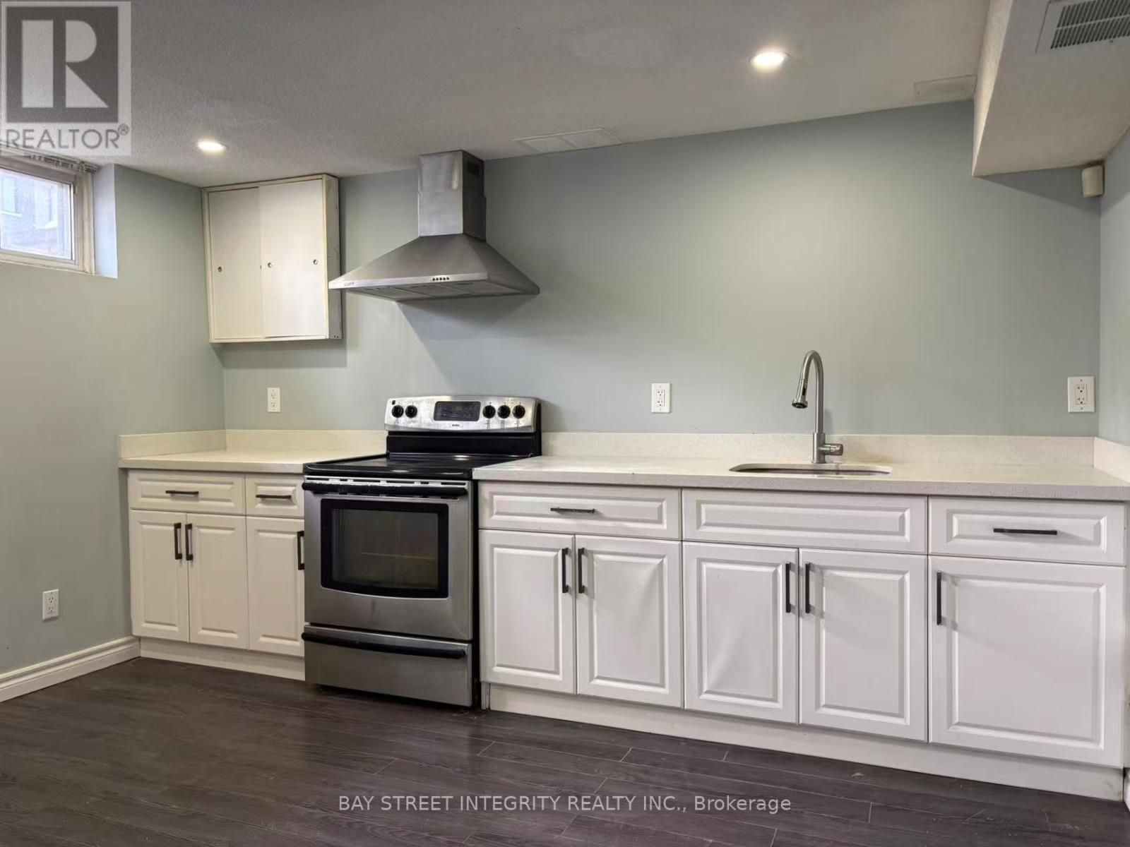 LOWER - 49 VIAMEDE CRESCENT, Toronto, Ontario