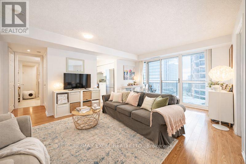 1510 - 153 BEECROFT ROAD, Toronto, Ontario