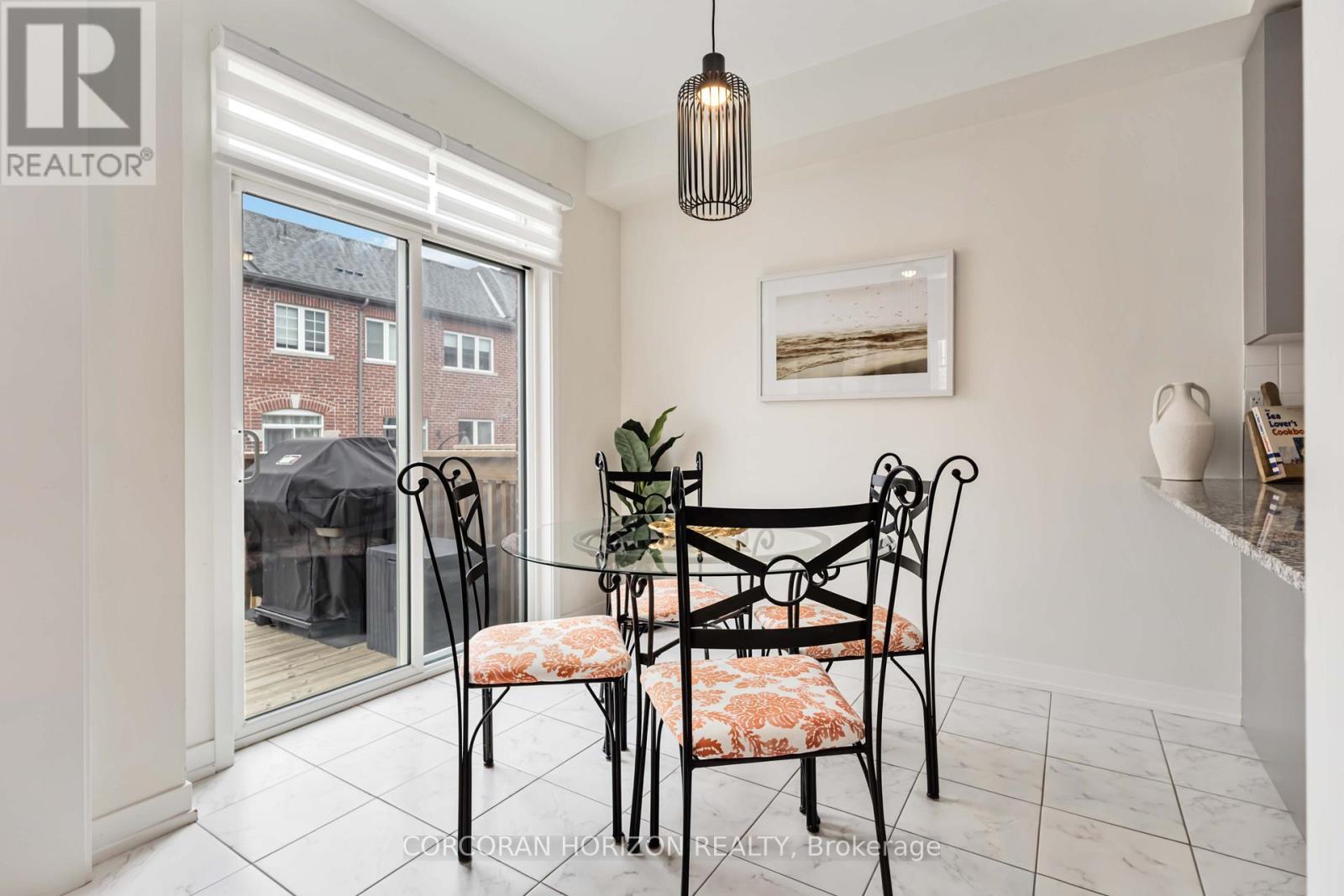 81 Dundonald Trail, Newmarket, Ontario  L3Y 0E1 - Photo 13 - N12675004