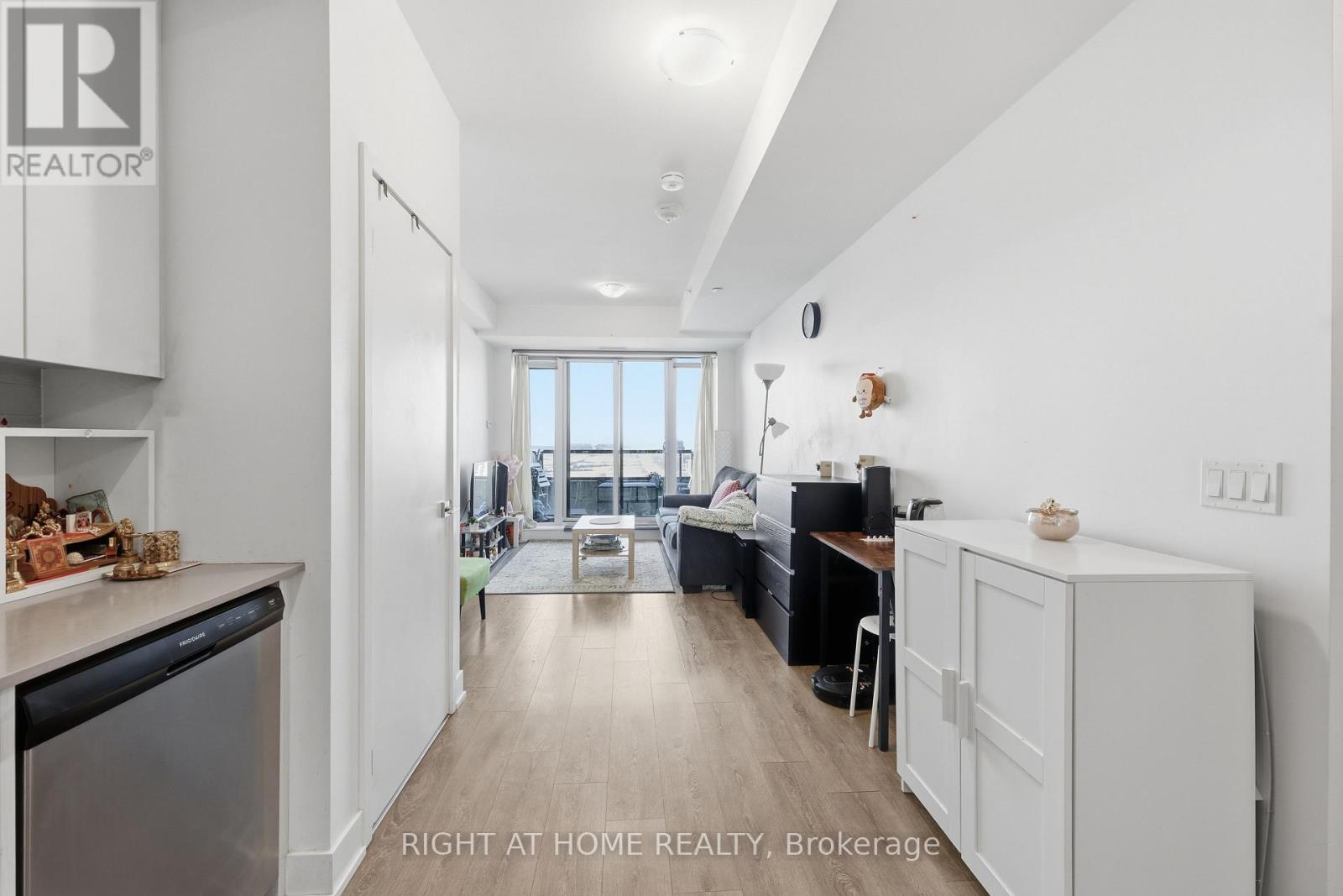 2407 - 297 Oak Walk Drive, Oakville, Ontario  L6H 3R6 - Photo 20 - W12723128