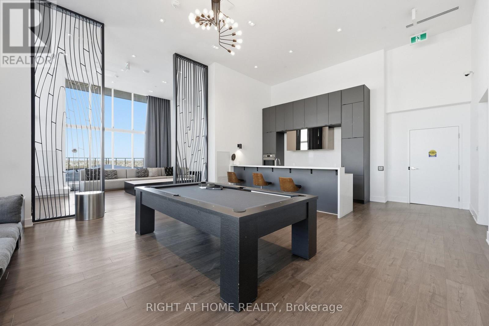 2407 - 297 Oak Walk Drive, Oakville, Ontario  L6H 3R6 - Photo 7 - W12723128