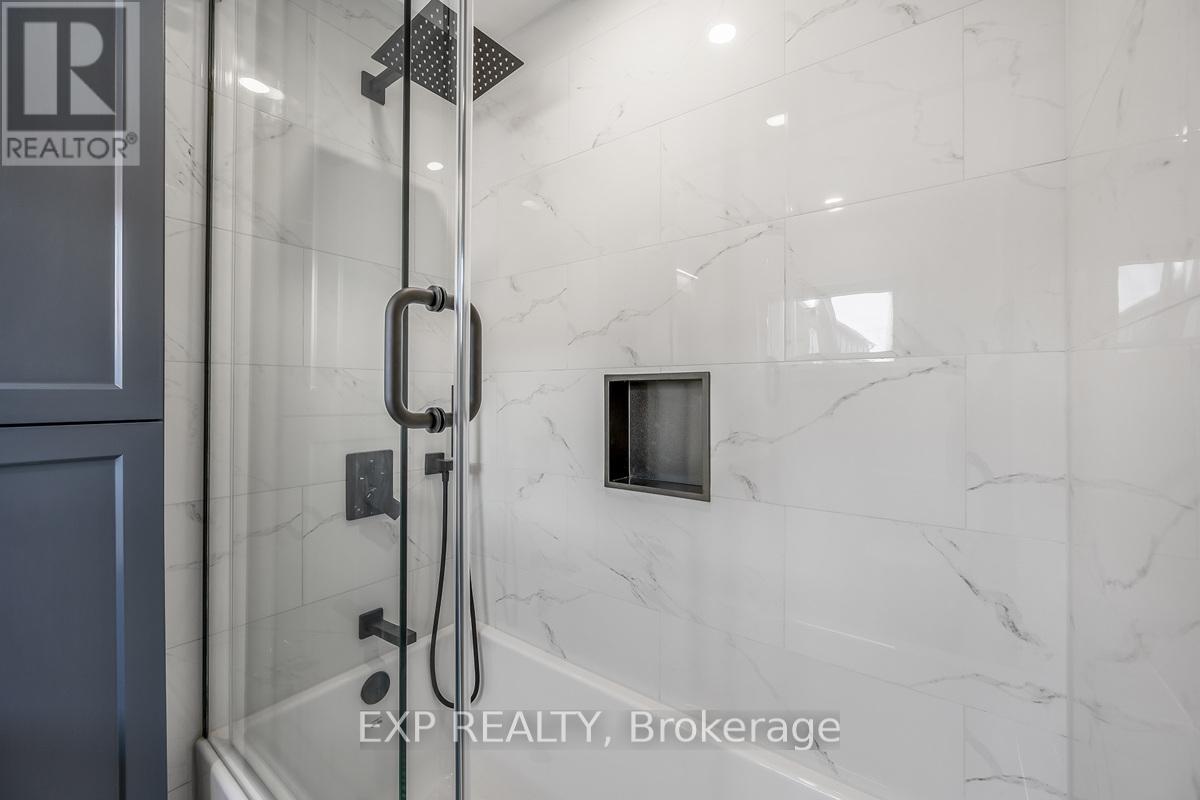 Laneway - 635 Annette Street, Toronto, Ontario  M6S 2C5 - Photo 27 - W12723130