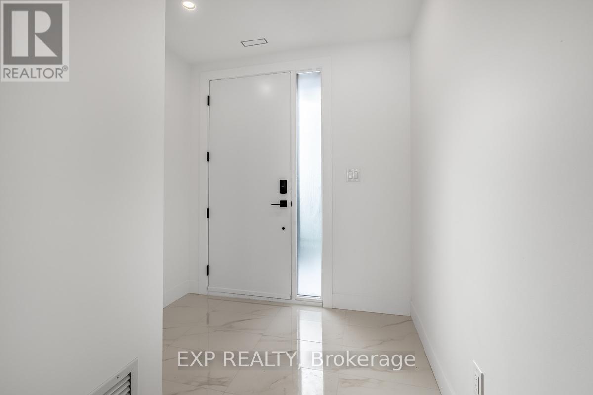 Laneway - 635 Annette Street, Toronto, Ontario  M6S 2C5 - Photo 29 - W12723130