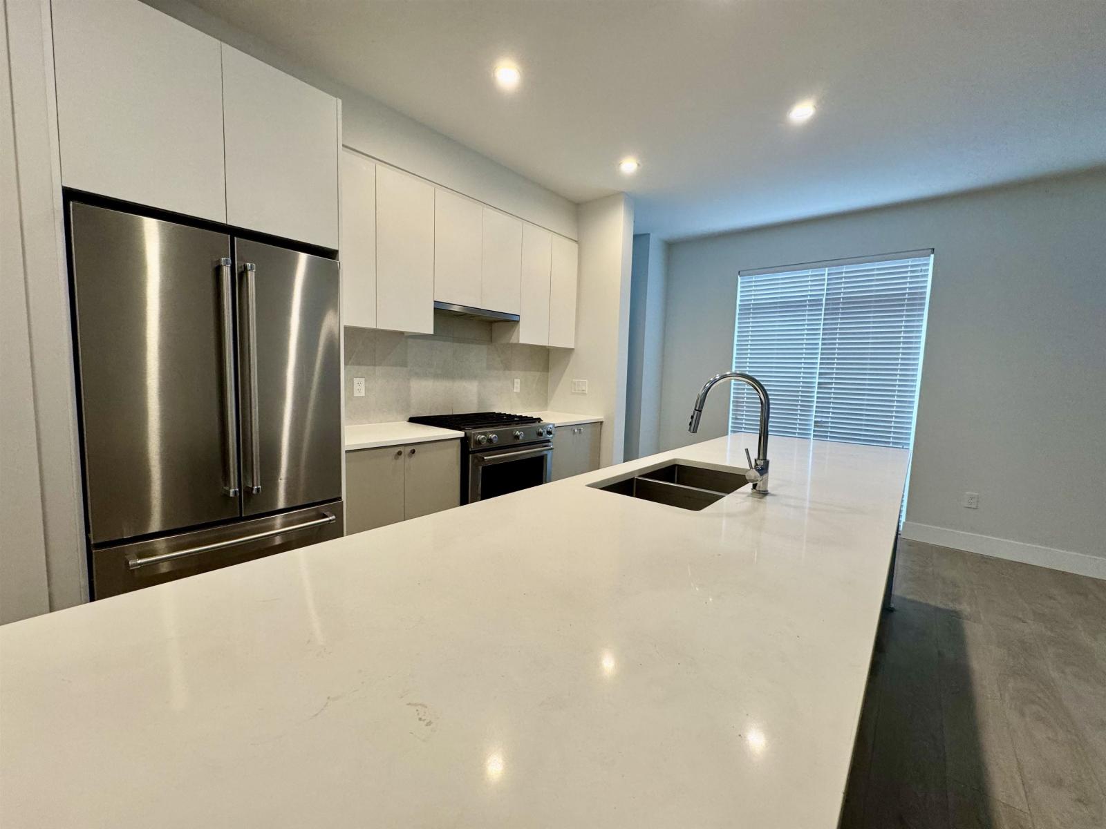 45 2070 Oak Meadows Drive, Surrey, British Columbia  V3S 9M8 - Photo 3 - R3078313