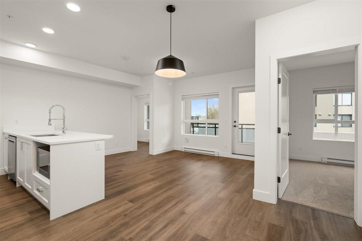 101 33568 George Ferguson Way, Abbotsford, British Columbia  V2S 0M3 - Photo 3 - R3082385