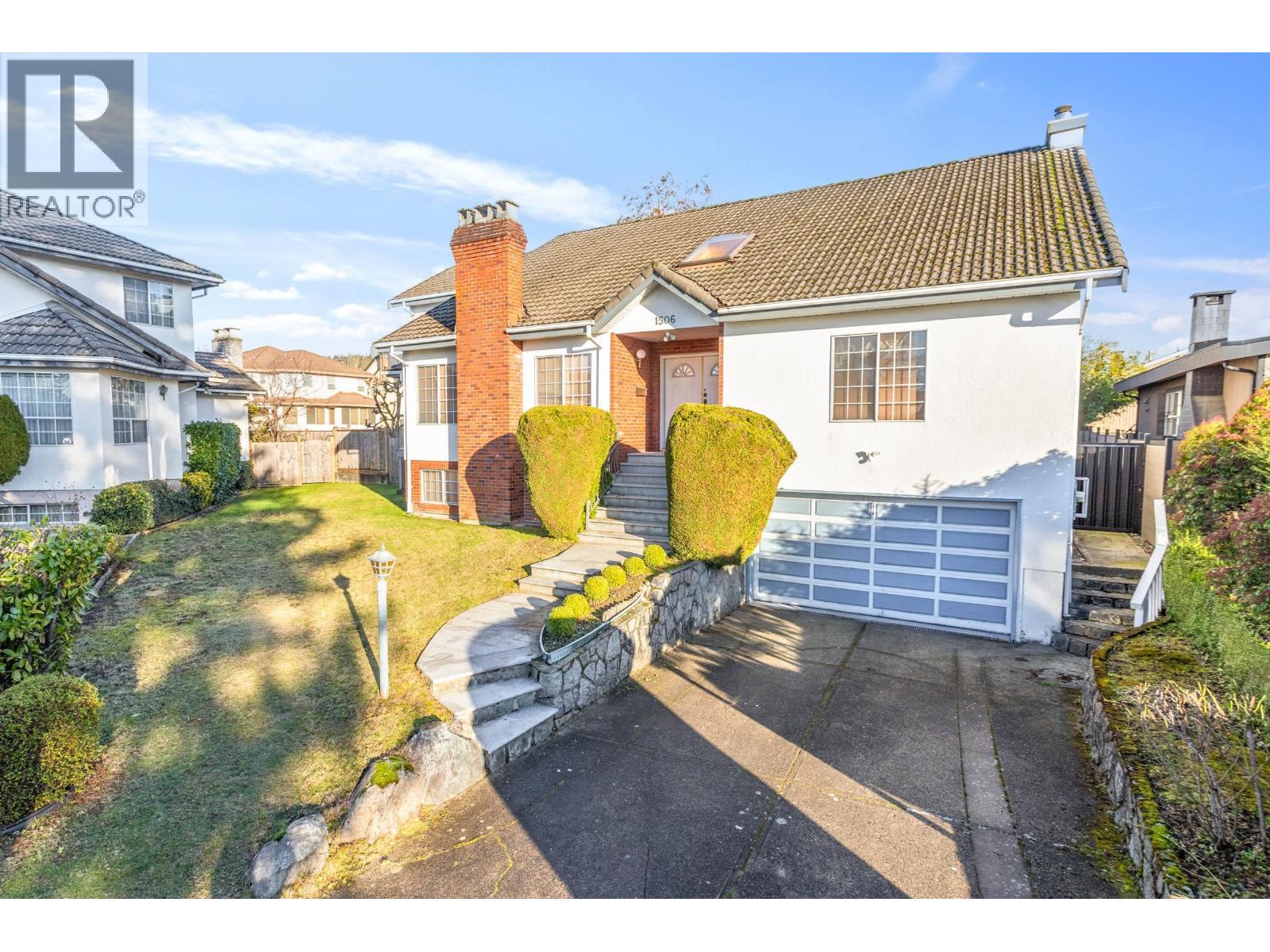 1506 Giles Place, Burnaby, British Columbia  V5A 3K6 - Photo 1 - R3082524