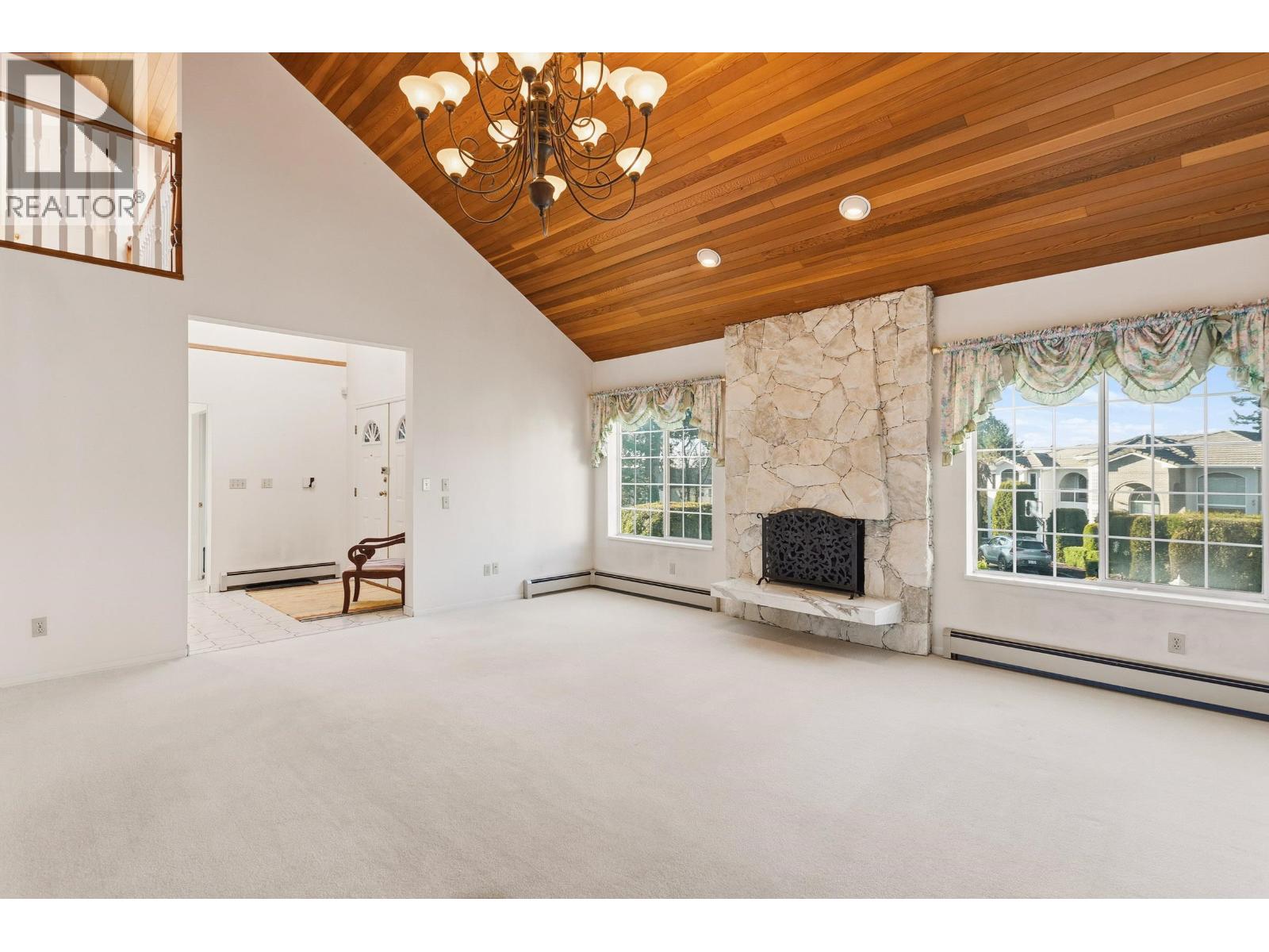 1506 Giles Place, Burnaby, British Columbia  V5A 3K6 - Photo 4 - R3082524