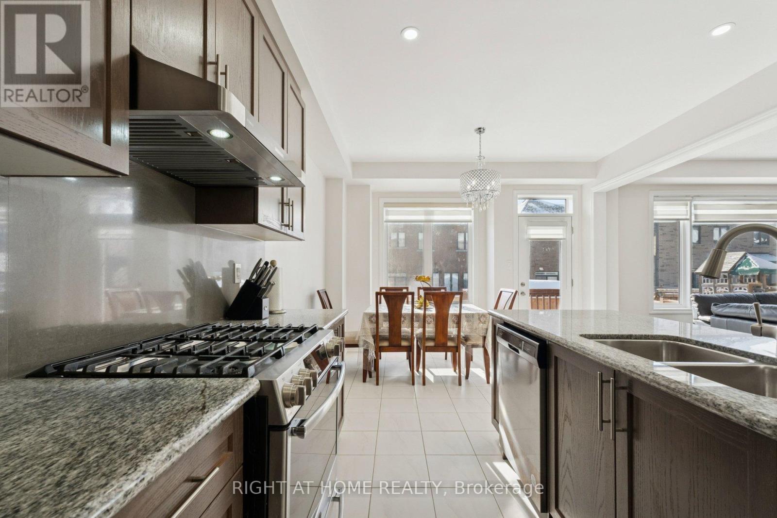 65 Marcelle Brunelle Drive, Whitby, Ontario  L1P 0G9 - Photo 12 - E12723140