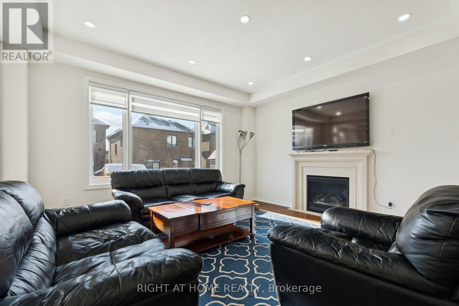 65 Marcelle Brunelle Drive, Whitby, Ontario  L1P 0G9 - Photo 6 - E12723140