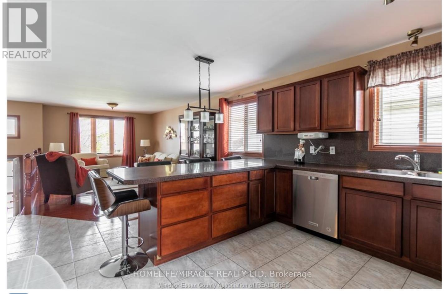 655 Alpenrose Court, Windsor, Ontario  N9G 2X7 - Photo 11 - X12723148