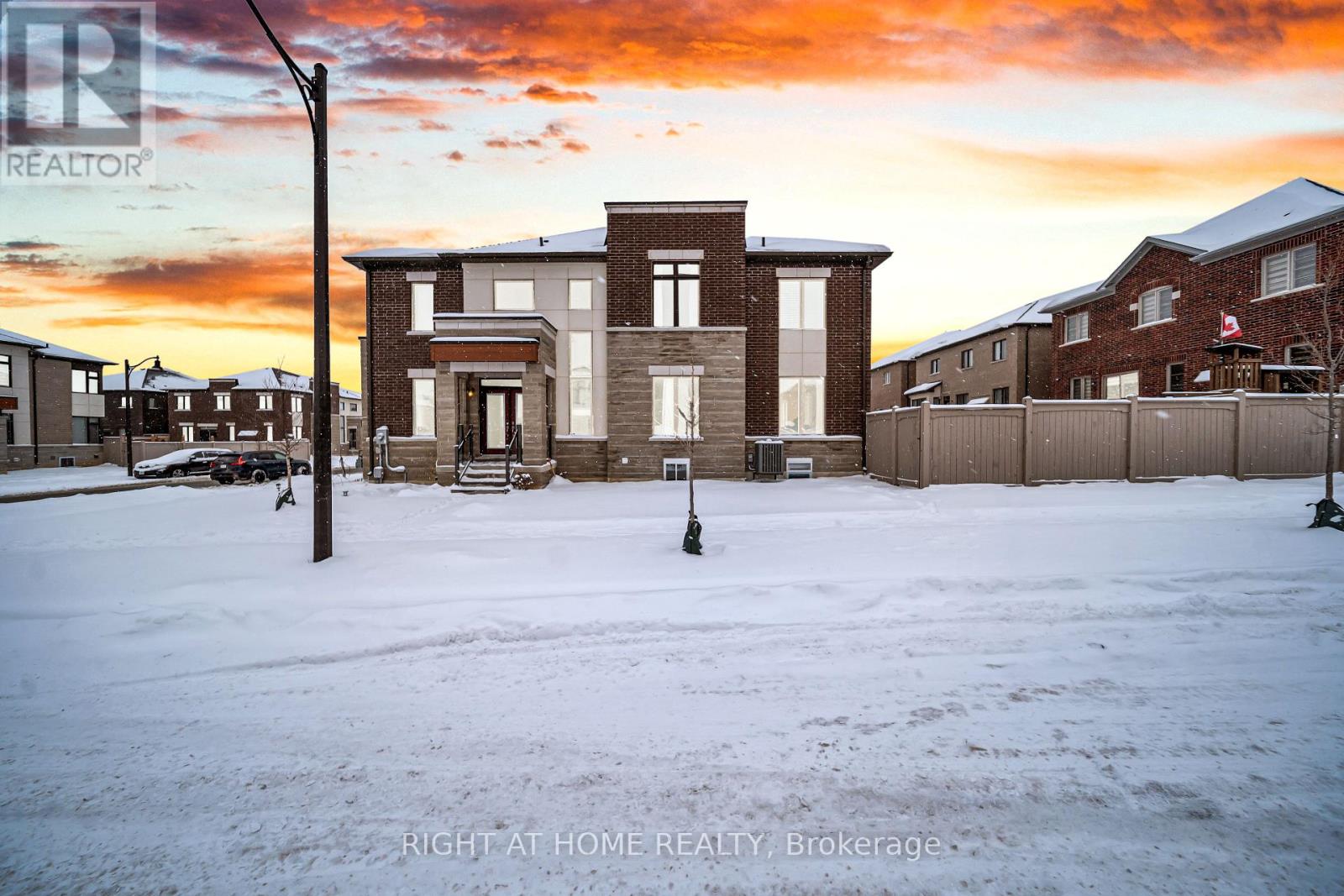 171 GREAT FALLS BOULEVARD, Hamilton, Ontario