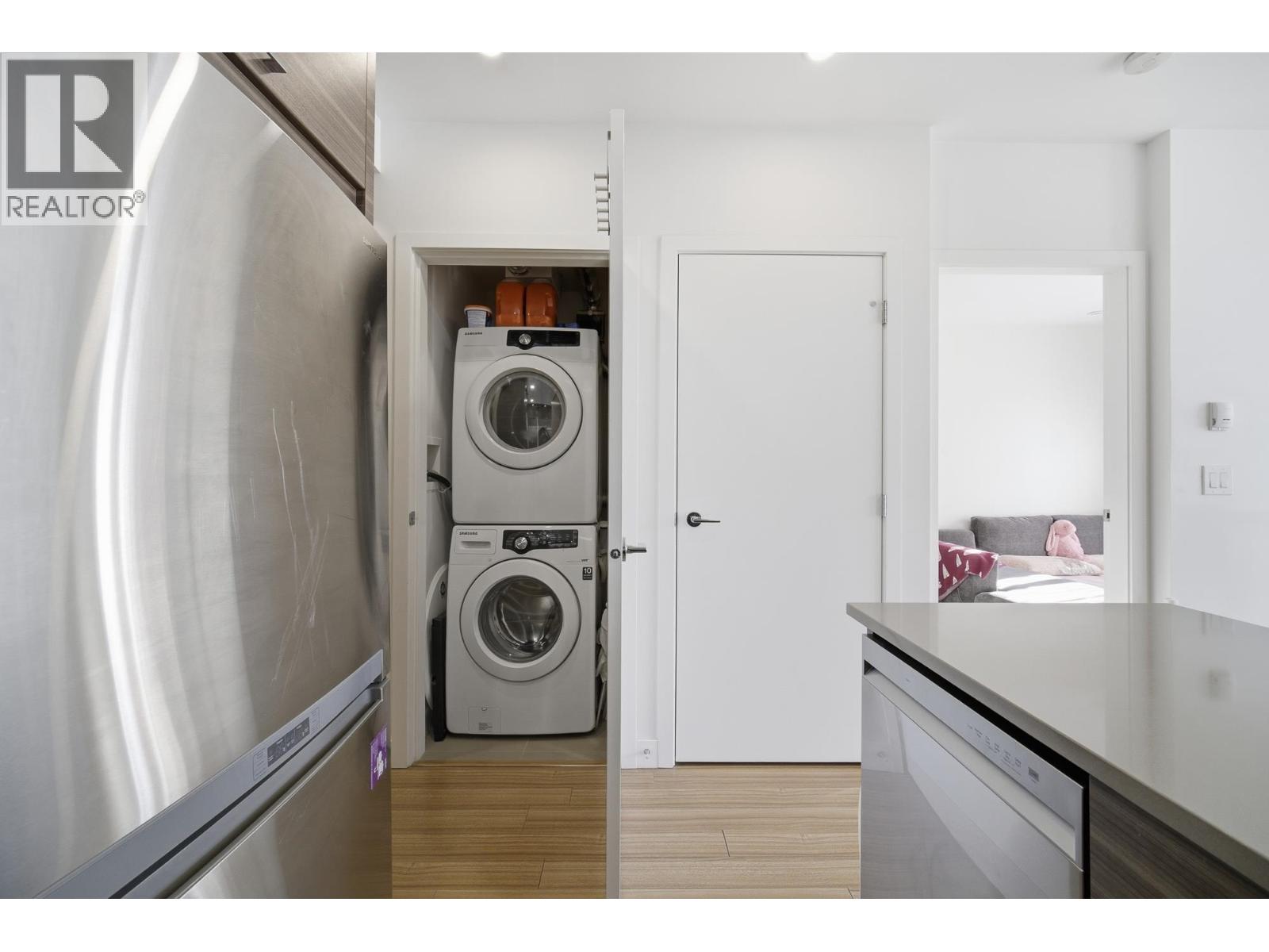 303 9150 University High Street, Burnaby, British Columbia  V5A 0C5 - Photo 28 - R3081348