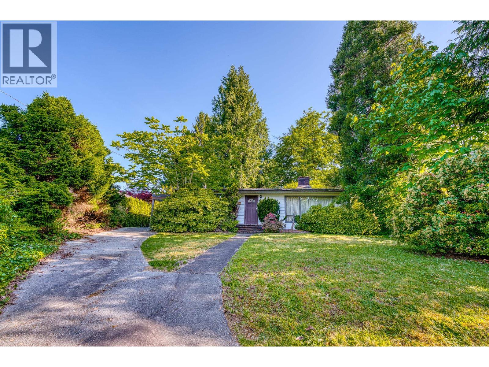 1124 Luxton Square, Coquitlam, British Columbia  V3J 5E1 - Photo 6 - R3080958