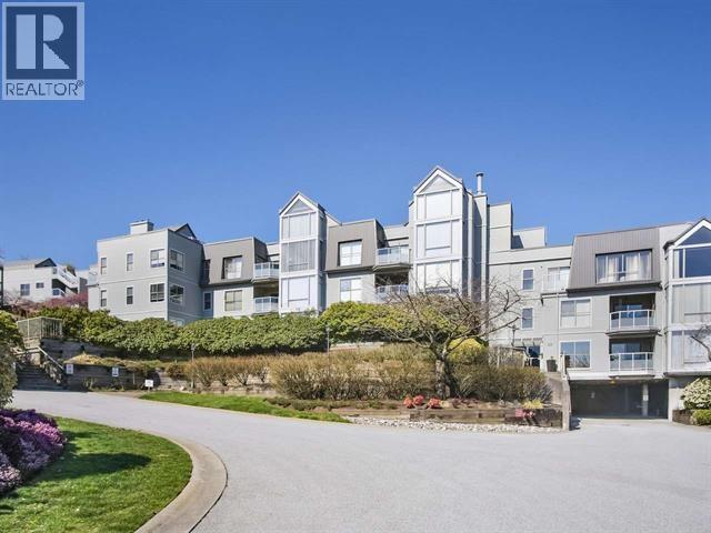 206 48 Richmond Street, New Westminster, British Columbia  V3L 5P4 - Photo 1 - R3082498