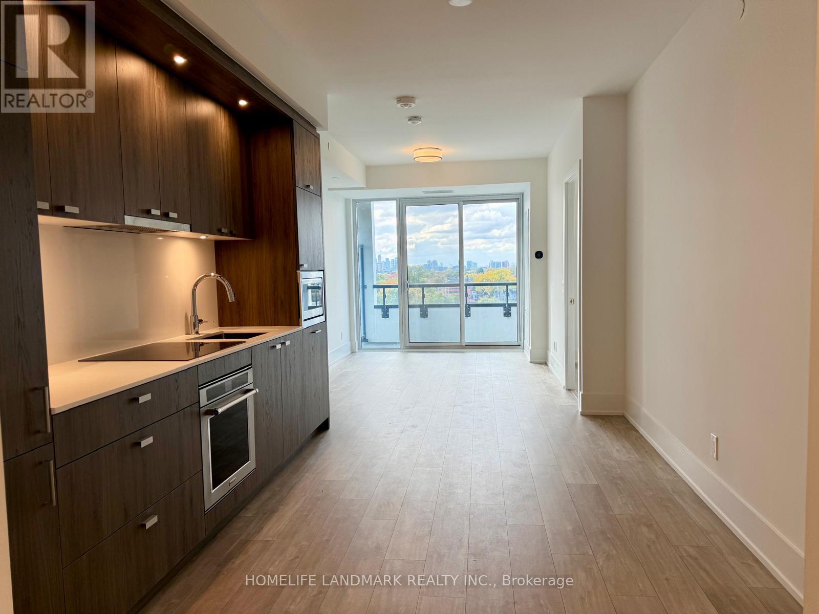 810 - 115 Denison Avenue, Toronto, Ontario  M5T 2E6 - Photo 2 - C12723172