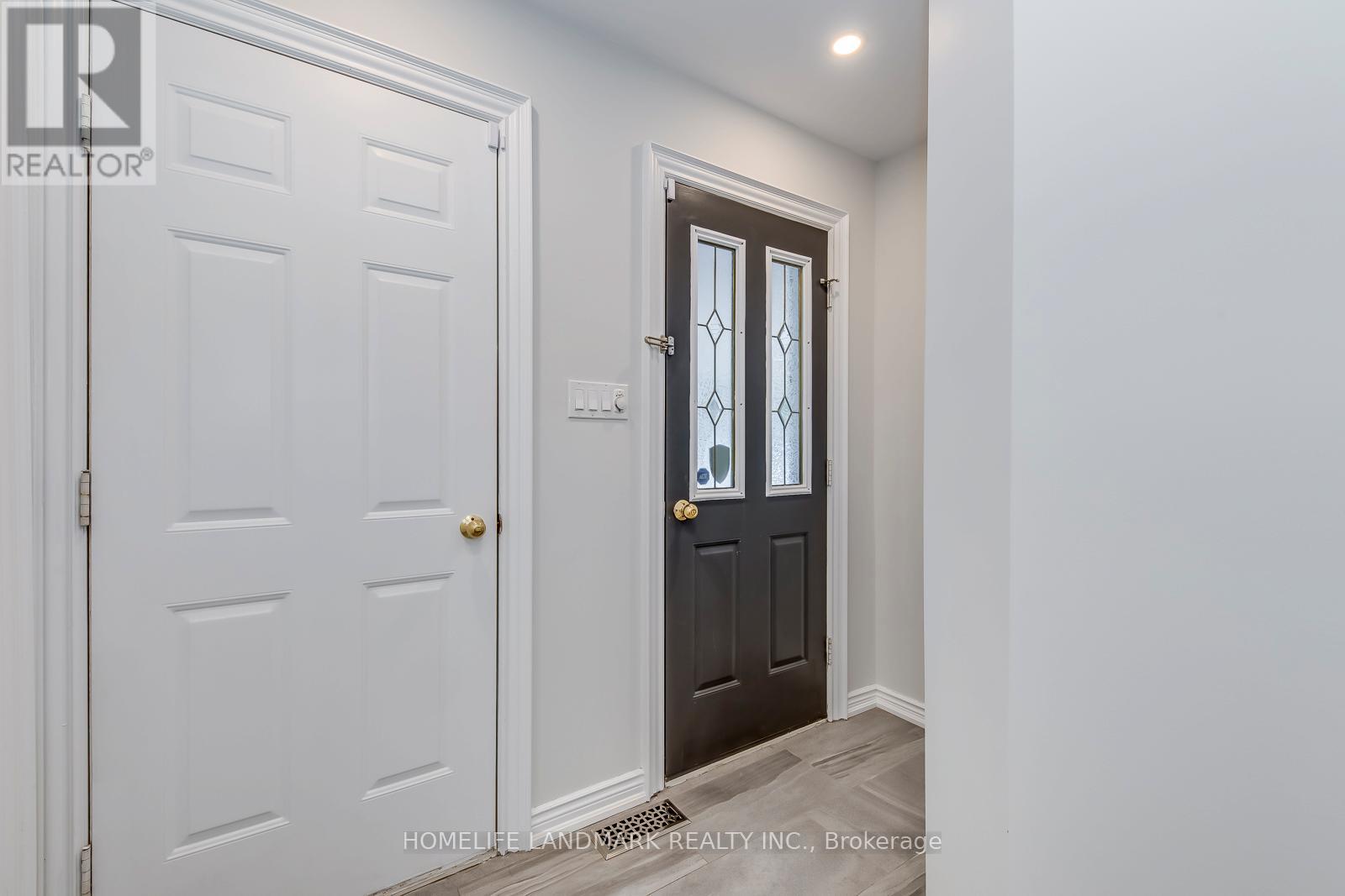 427 Cairncroft Road, Oakville, Ontario  L6V 4N1 - Photo 26 - W12723170