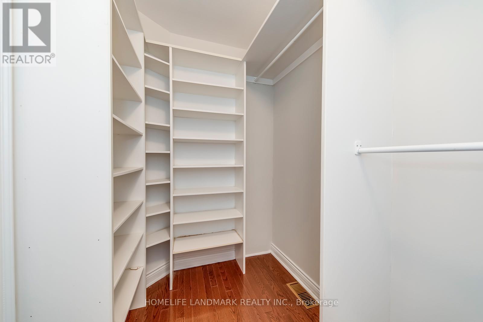 427 Cairncroft Road, Oakville, Ontario  L6V 4N1 - Photo 32 - W12723170