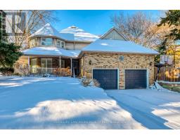 427 CAIRNCROFT ROAD, Oakville, Ontario