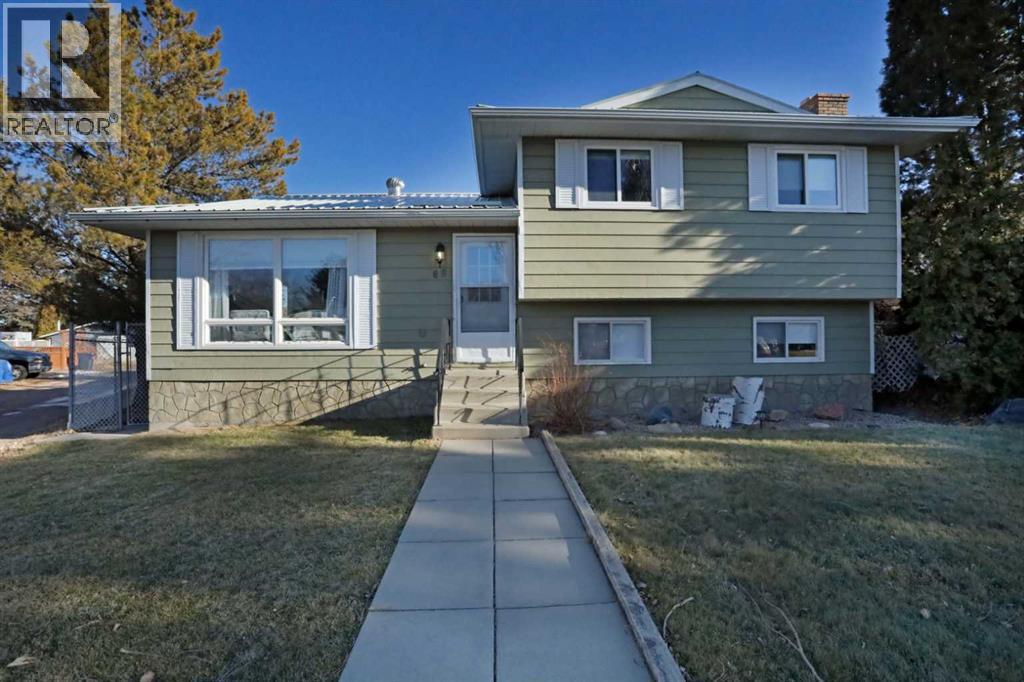 68 Blazier Park Street E, Brooks, Alberta