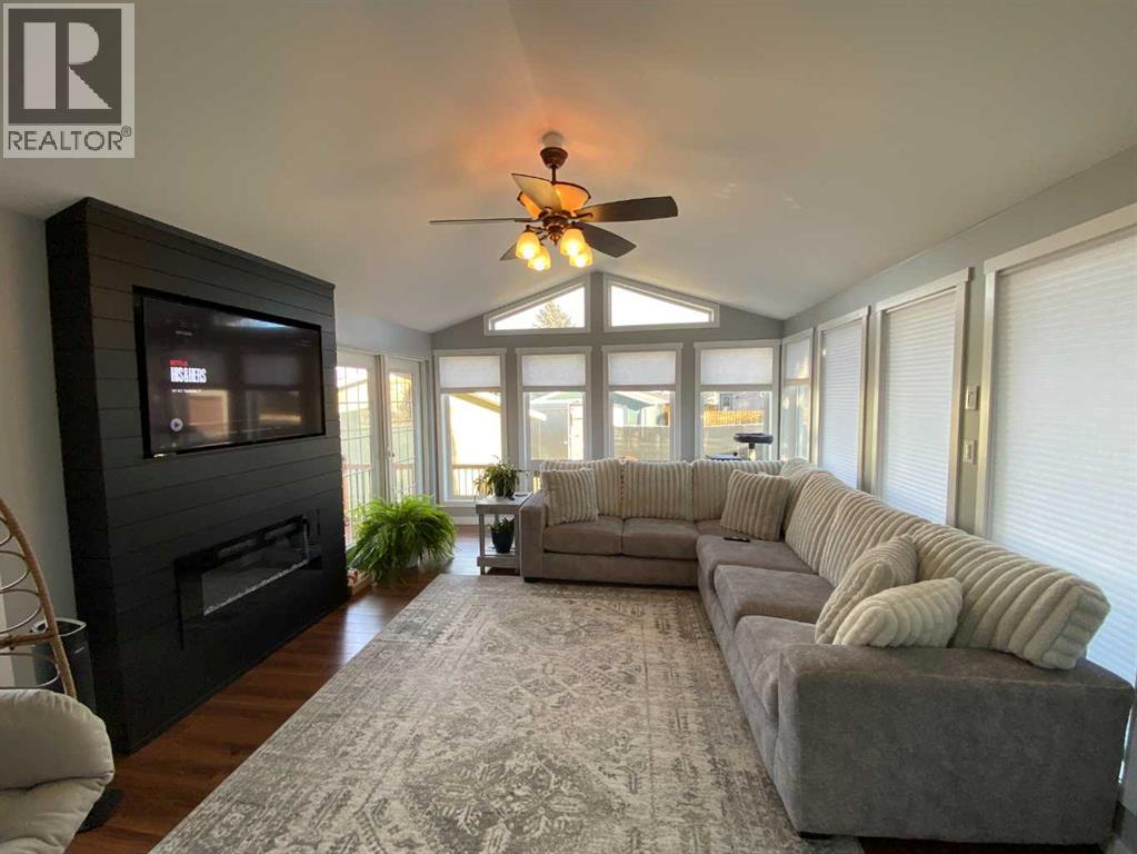 68 Blazier Park Street E, Brooks, Alberta  T1R 0K6 - Photo 10 - A2279399