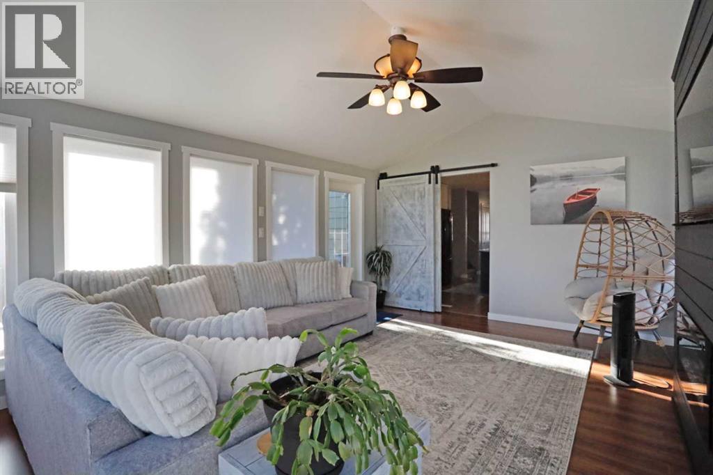 68 Blazier Park Street E, Brooks, Alberta  T1R 0K6 - Photo 11 - A2279399