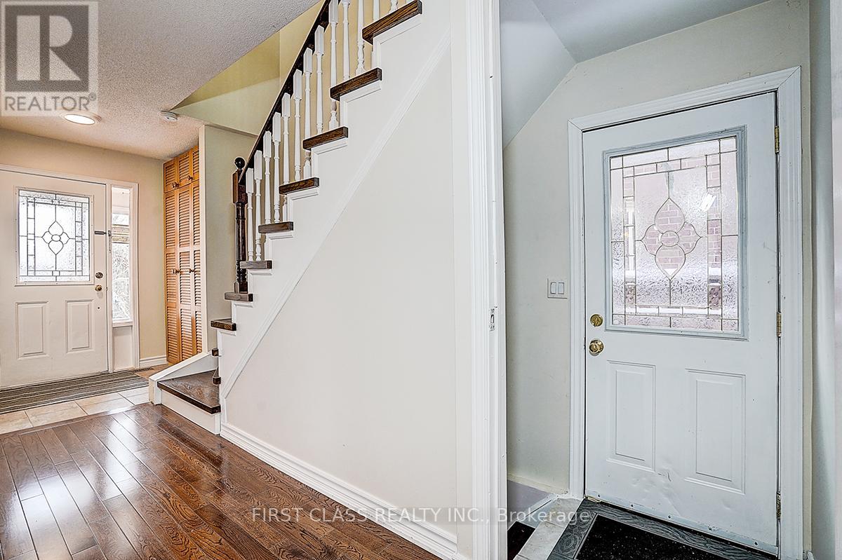 20 Lorraine Street, Richmond Hill, Ontario  L4C 0A1 - Photo 31 - N12721454