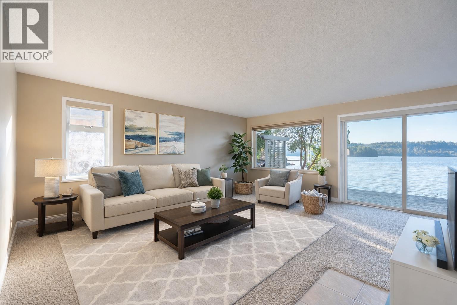 6343 Marmot Road, Sechelt, British Columbia  V7Z 0L2 - Photo 4 - R3081957