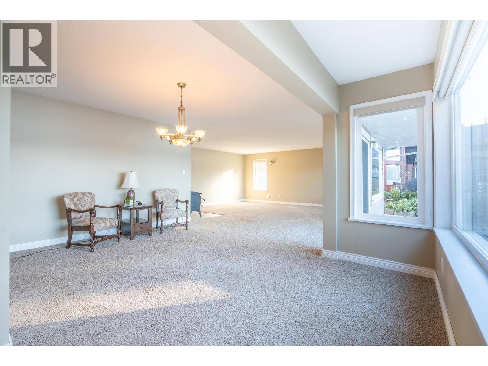 6343 Marmot Road, Sechelt, British Columbia  V7Z 0L2 - Photo 8 - R3081957