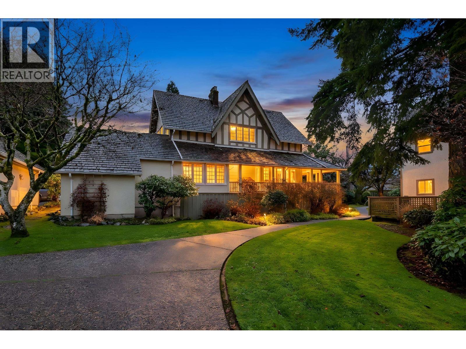 1509 MAHON AVENUE, North Vancouver, British Columbia