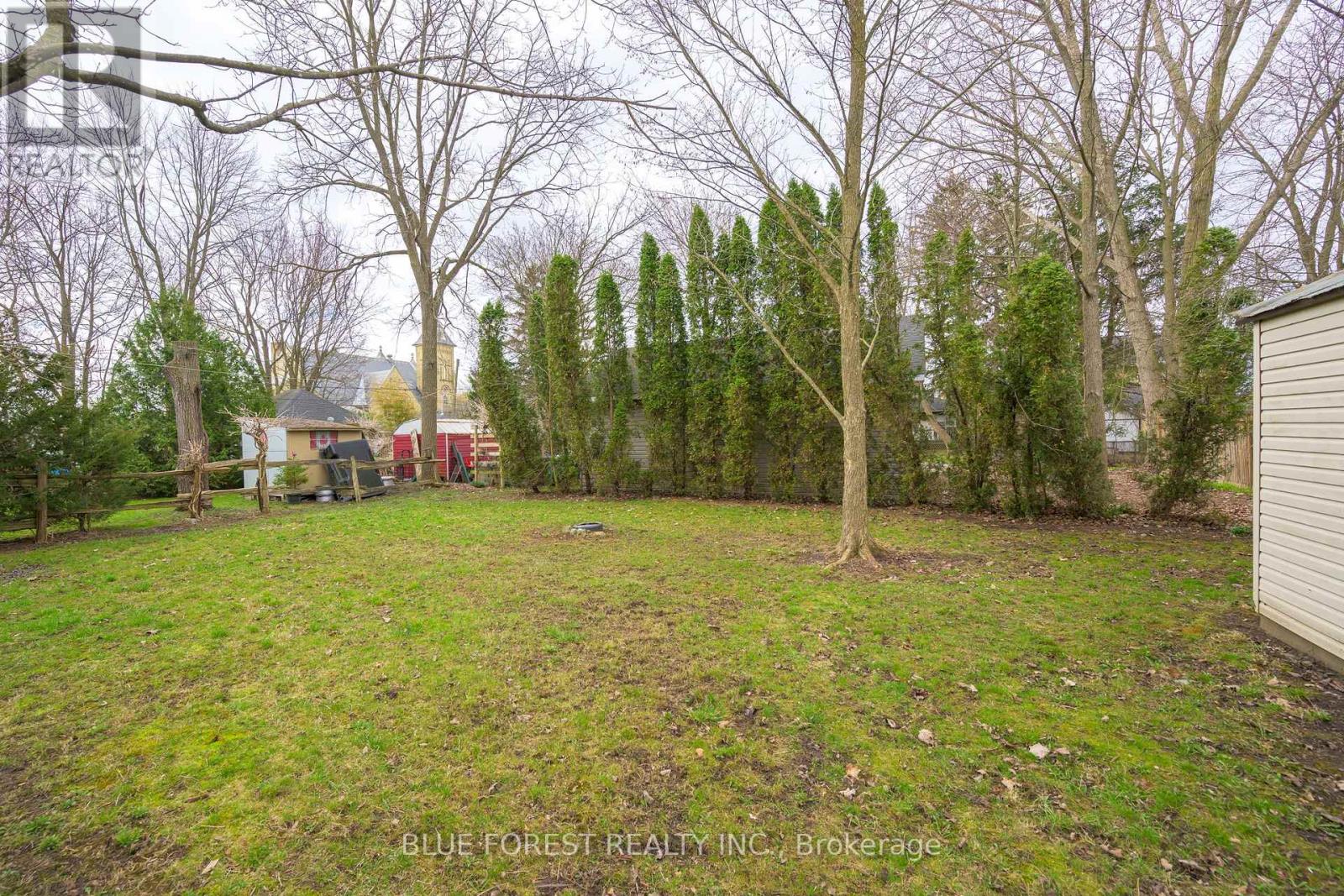 186 Victoria Street, Southwest Middlesex, Ontario  N0L 1M0 - Photo 16 - X12723208